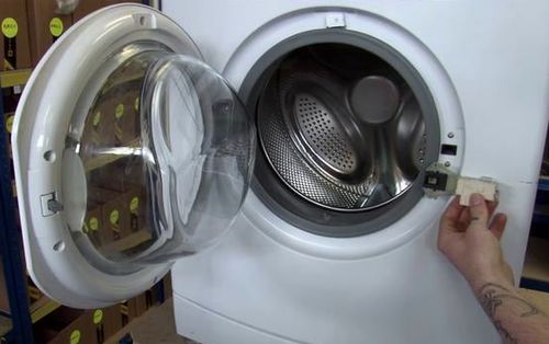 Поломка замка стиральной машины
